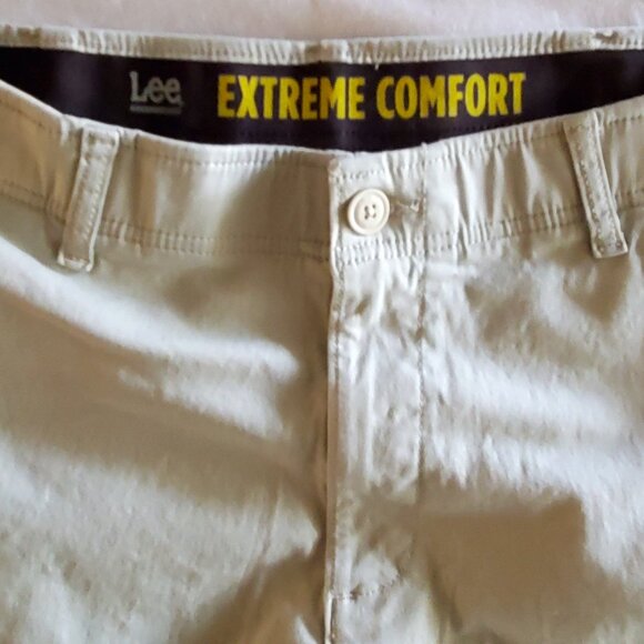 2 Pairs of Lee Extreme Comfort Men's Shorts Size 34 - Picture 3 of 9